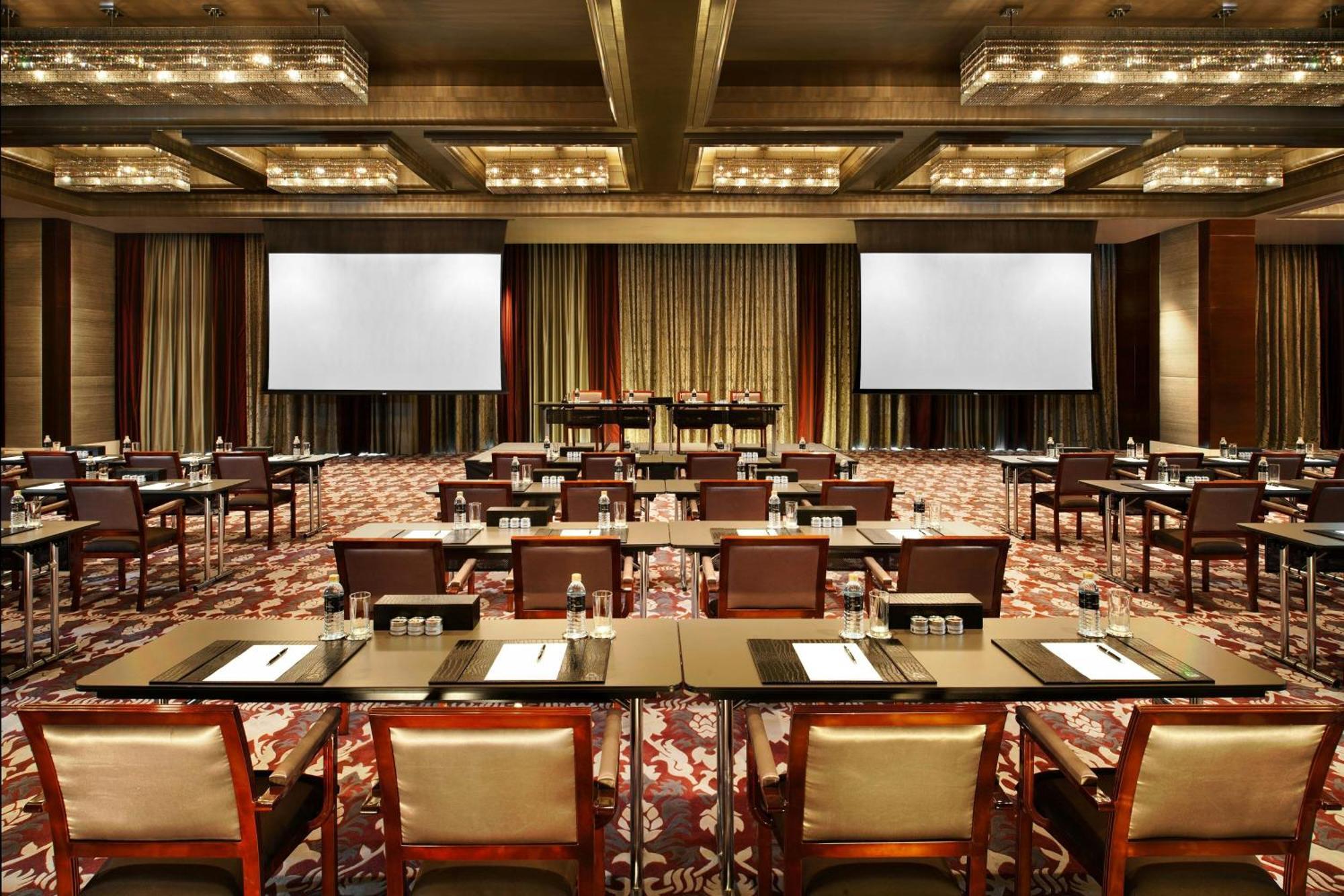 The St. Regis Bangkok Hotel Kültér fotó